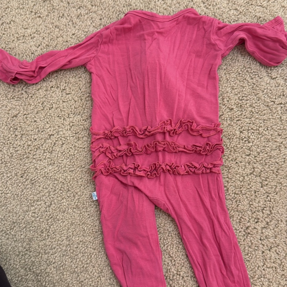 Posh peanut bright pink sleeper - Picture 2 of 3
